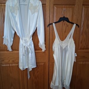 Elegant White Lace Trim Sleepwear Set